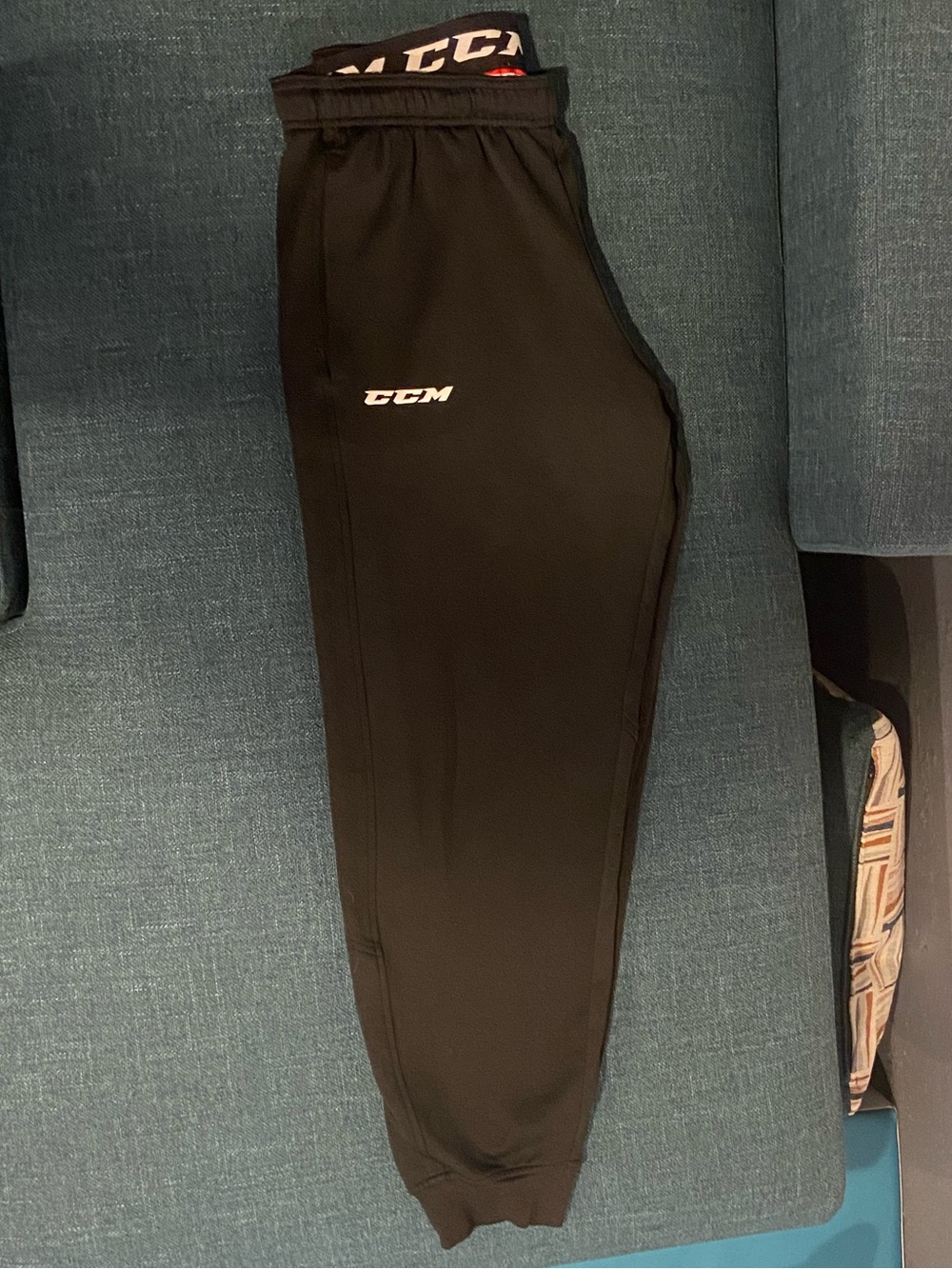 CCM Men's Black Performance Hockey Joggers. Size: Large. - Picture 2 of 8